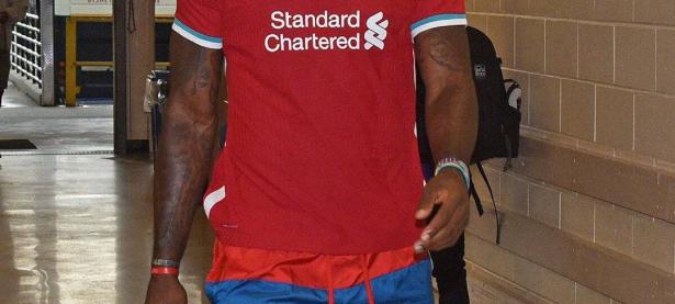 黑白体育- 詹姆斯复出比赛 