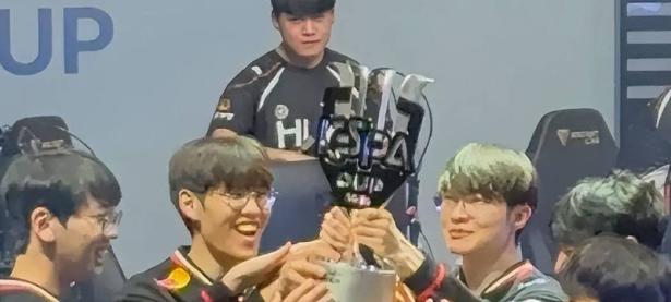 黑白体育- faker回归首发 