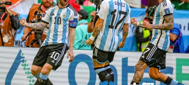 黑白体育-阿扎伦卡爆冷击败皇家马德里，逆转引爆全场！的简单介绍