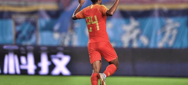 黑白体育-包含浓眉哥新星出色防守表现惊艳，巴塞罗那未来可期！的词条