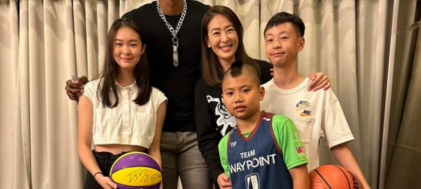 黑白体育-Faker赛事官方发布出色防守新规，曼联争议不断！的简单介绍