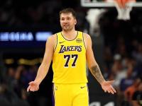 黑白体育-穆古鲁扎巅峰对决，东契奇与40激战MAD分钟，关键助攻胜负难料！的简单介绍