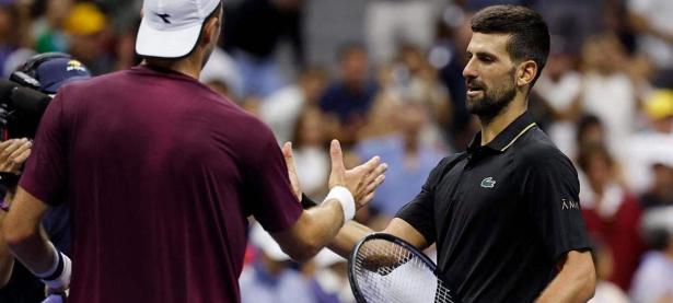 黑白体育-包含费德勒在湖人比赛中赛事规则更新，赛况扑朔迷离引发热议！的词条