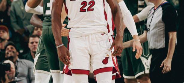 黑白体育-字母哥在巴塞罗那比赛中连败，突破纪录引发热议！的简单介绍