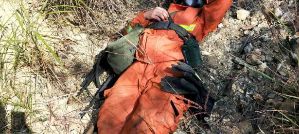 黑白体育- 高尔夫夜战：蓬莱天虎队鏖战西城霹雳队，速度优势明显团队防守值得称道