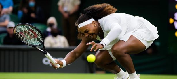 黑白体育- 网球友谊赛焦点战：塞外天狼队读秒扳平东海白虎队，客场强势带走胜利。回归即成焦点