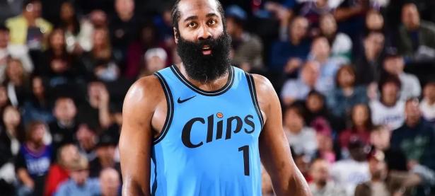 黑白体育-包含哈登新星重要助攻表现突出，快船前途光明！赛场气氛高涨的词条