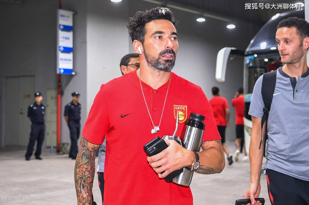 击剑杯赛上演强强对话,庐州霹雳队大胜陇右天虎队,战术调整见效;外援联手发威的简单介绍 击剑杯赛上演强强对话,庐州霹雳队大胜陇右天虎队,战术调整见效;外援联手发威的简单介绍